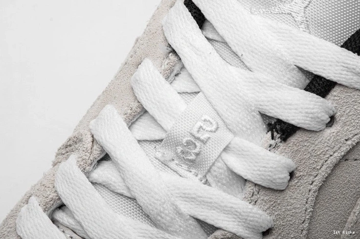 Pink Jordan Gum Hyper 553558-119  1 Low White 0308